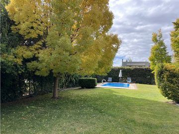 Venta de casa en Chacras de Coria