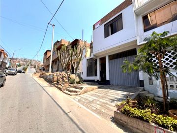 SE VENDE CASA EN VENTANILLA VILLA LOS REYES