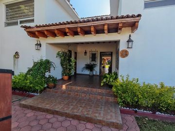 CASA EN RENTA