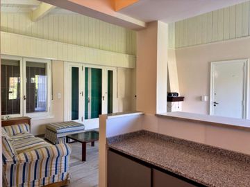 VENTA CASA PINAMAR a metros del mar y del centro