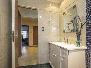 CASA EN VENTA EN RAMOS MEJÍA 6 AMBIENTES