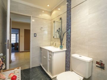 CASA EN VENTA EN RAMOS MEJÍA 6 AMBIENTES