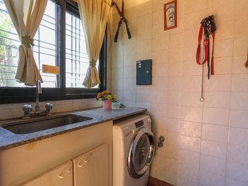CASA EN VENTA EN RAMOS MEJÍA 6 AMBIENTES