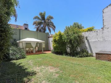 CASA EN VENTA EN RAMOS MEJÍA 6 AMBIENTES