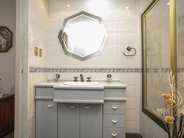 CASA EN VENTA EN RAMOS MEJÍA 6 AMBIENTES