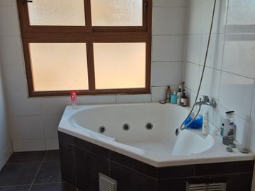 Se vende casa aislada condominio