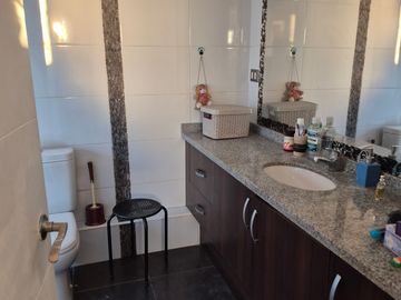 Se vende casa aislada condominio