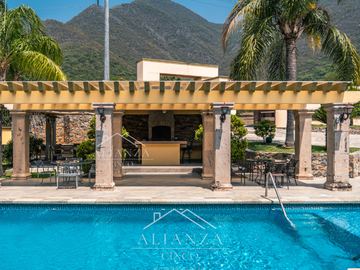 Casa en VENTA Portal del Huajuco AMUEBLADA
