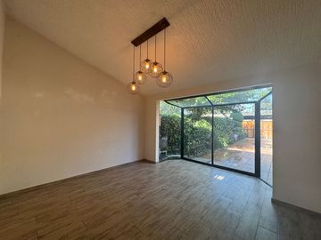 Casa en Venta de 1 piso en Residencial La Virgen, Metepec, en frente del Parque Bicentenario