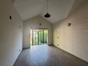 Casa en Venta de 1 piso en Residencial La Virgen, Metepec, en frente del Parque Bicentenario