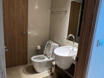 2 Bedroom Condo for sale at Sky Walk Residences