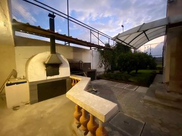 HERMOSA QUINTA EN VENTA SECTOR MARIANITAS DE CALDERON