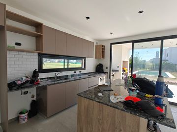 Casa con pileta en San Pablo