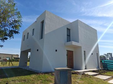 Casa con pileta en San Pablo