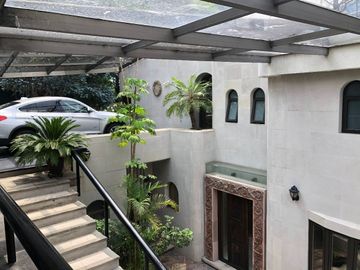 VENTA CASA EN CALLE CERRADA EN JARDINES EN LA MONTAÑA