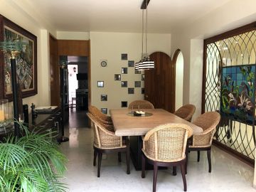 VENTA CASA EN CALLE CERRADA EN JARDINES EN LA MONTAÑA