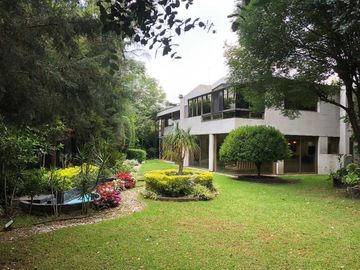 VENTA CASA EN CALLE CERRADA EN JARDINES EN LA MONTAÑA