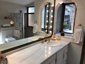 VENTA CASA EN CALLE CERRADA EN JARDINES EN LA MONTAÑA