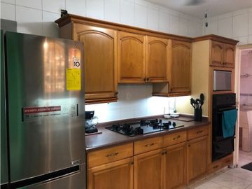 SE VENDE CASA EN EL DORAL, TUMBA MUERTO