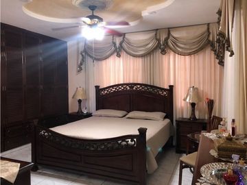 SE VENDE CASA EN EL DORAL, TUMBA MUERTO
