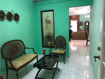 SE VENDE CASA EN EL DORAL, TUMBA MUERTO