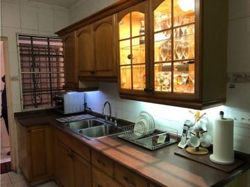 SE VENDE CASA EN EL DORAL, TUMBA MUERTO