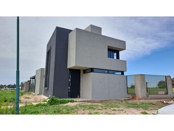 VENTA CASA ALTA GRACIA SANTA LUCIA CORDOBA GRAN UBICACION