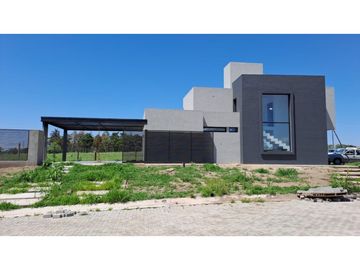 VENTA CASA ALTA GRACIA SANTA LUCIA CORDOBA GRAN UBICACION
