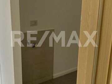 VENTA CASA EN ESQUINA 2 DORM| LA FALDA, CIPOLLETTI