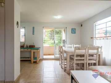 VENTA 4 AMBIENTES DUPLEX PINAMAR COCHERAS PARRILLA
