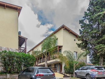 VENTA 4 AMBIENTES DUPLEX PINAMAR COCHERAS PARRILLA