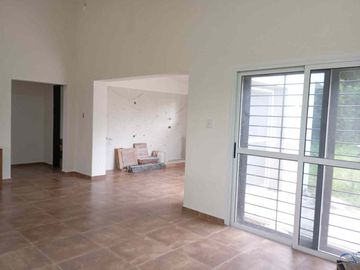 VENTA DE CASA EN MITIMAY 2 DORMITORIOS A ESTRENAR