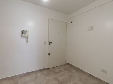 VENTA SEMI PISO 4 AMB C/COCHERA CUBIERT - RECOLETA