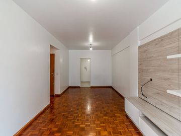VENTA SEMI PISO 4 AMB C/COCHERA CUBIERT - RECOLETA