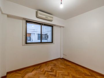VENTA SEMI PISO 4 AMB C/COCHERA CUBIERT - RECOLETA