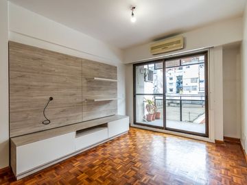 VENTA SEMI PISO 4 AMB C/COCHERA CUBIERT - RECOLETA