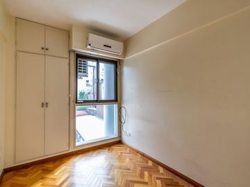 VENTA SEMI PISO 4 AMB C/COCHERA CUBIERT - RECOLETA