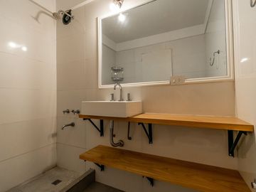VENTA SEMI PISO 4 AMB C/COCHERA CUBIERT - RECOLETA