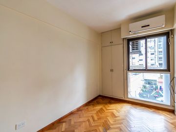 VENTA SEMI PISO 4 AMB C/COCHERA CUBIERT - RECOLETA