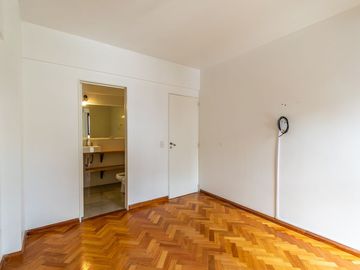 VENTA SEMI PISO 4 AMB C/COCHERA CUBIERT - RECOLETA