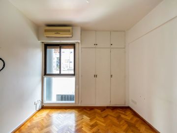VENTA SEMI PISO 4 AMB C/COCHERA CUBIERT - RECOLETA