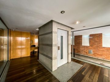 VENTA SEMI PISO 4 AMB C/COCHERA CUBIERT - RECOLETA