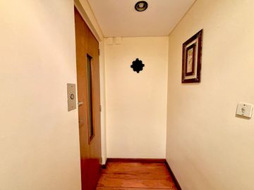 VENTA DEPARTAMENTO 5 AMB C/BALCON Y COCHERA FIJA