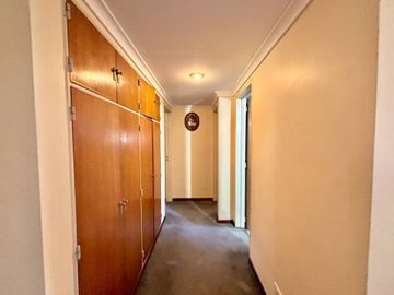 VENTA DEPARTAMENTO 5 AMB C/BALCON Y COCHERA FIJA