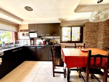 VENTA DEPARTAMENTO 5 AMB C/BALCON Y COCHERA FIJA