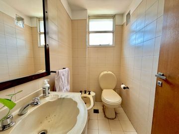 VENTA DEPARTAMENTO 5 AMB C/BALCON Y COCHERA FIJA