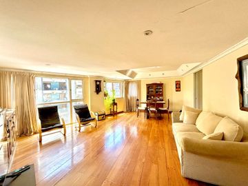 VENTA DEPARTAMENTO 5 AMB C/BALCON Y COCHERA FIJA