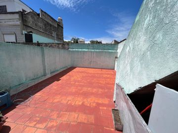Casa Venta 4 Ambientes con Local en Palomar