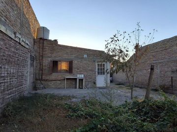 CASA EN VENTA EN PLOTTIER