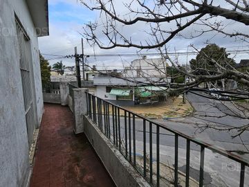 Venta PH 3 Ambientes Patio Terraza y Balcón a Reciclar en El Palomar